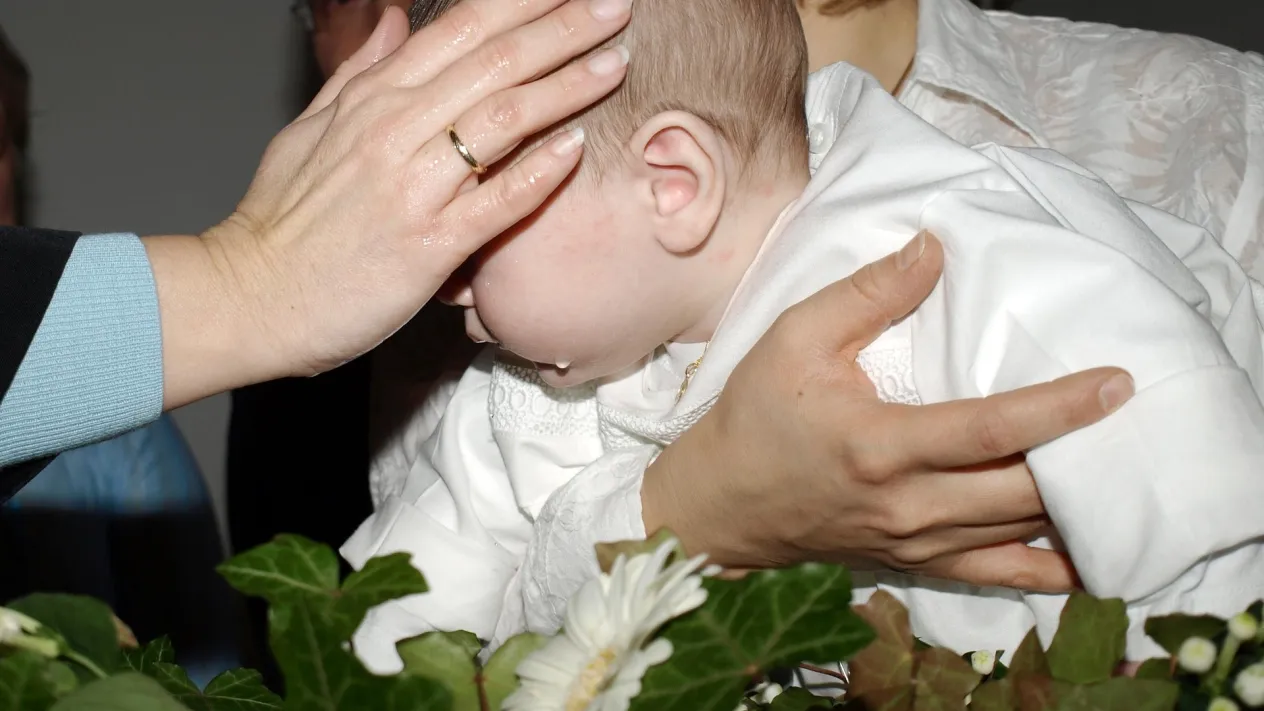 baptism-331581_1920 (Foto: @ Pixabay) baptism-331581_1920 (Foto: @ Pixabay)